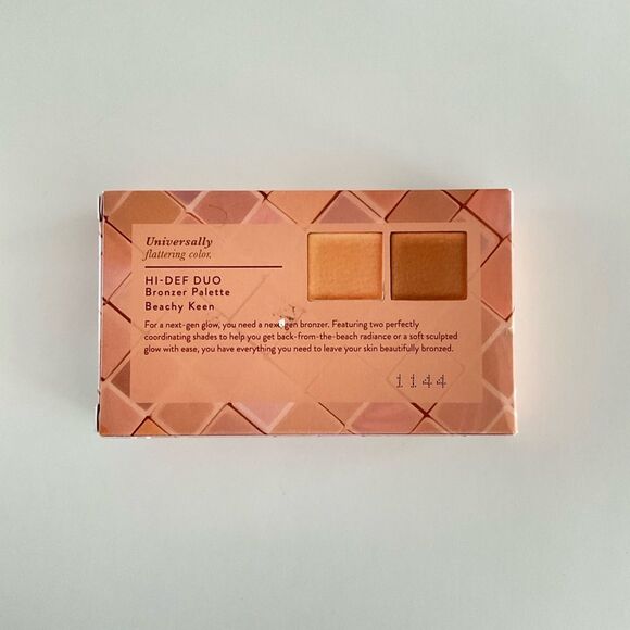 Laura Geller Hi-Def Duo Bronzer Palette - Picture 4 of 12